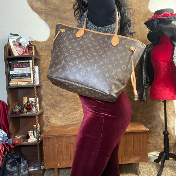 Authentic Louis Vuitton neverfull - Picture 15 of 16